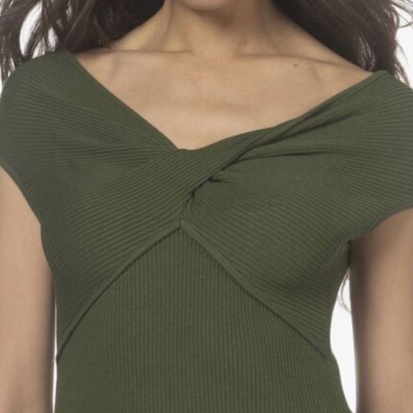 NWT Vince Ribbed Twist Dress - Picture 7 of 7